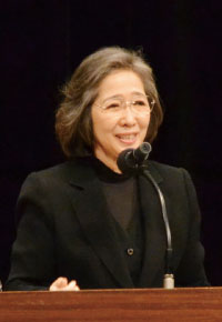 金澤 泰子